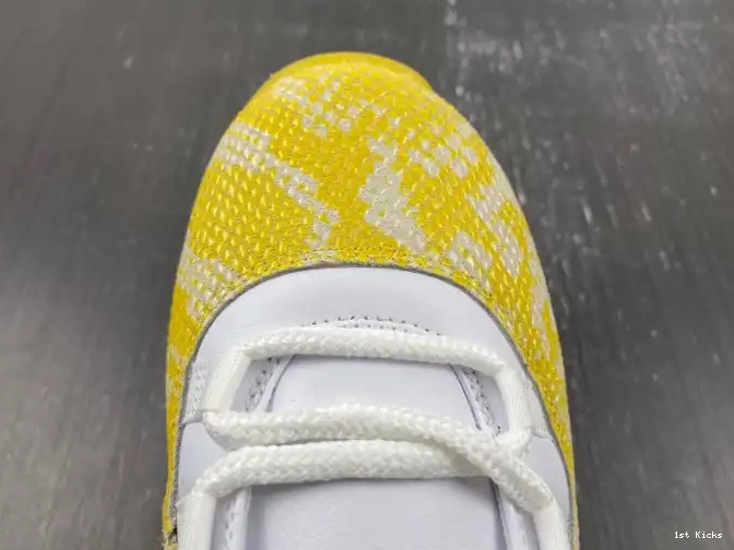 1st Kicks Shoes Snakeskin Air Jordan Low Yellow WMNS AH7860-107 11 0518